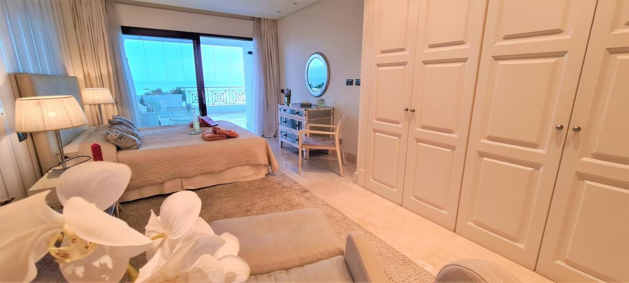 Luxury Apartment Frontal Beach In Doncella Beach Estepona Exterior foto